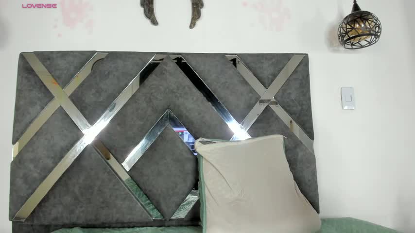 erika_222 Adult Chat October 17, 2026