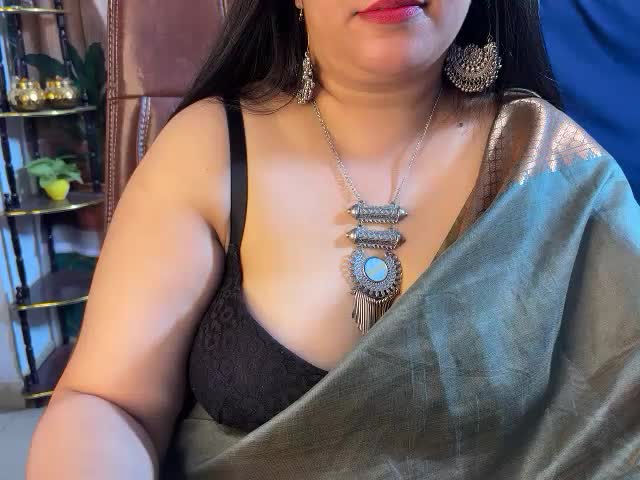 Curvy_Vincy4 Adult Chat October 17, 2026