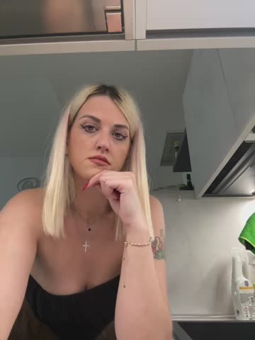 Alessia-Bloom Adult Chat October 17, 2026
