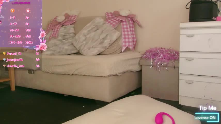 Milky_flexy_cat Adult Chat October 17, 2026