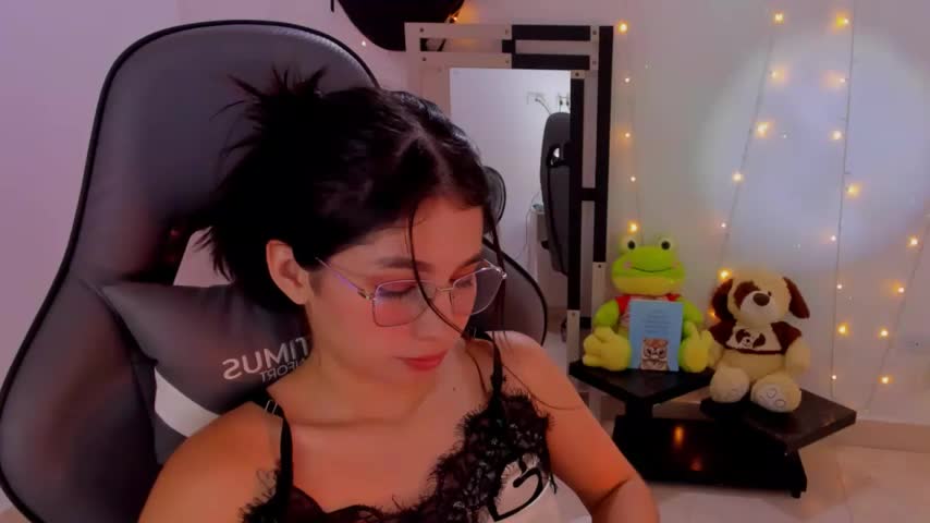 Scarleth_Ferrec Adult Chat October 18, 2026