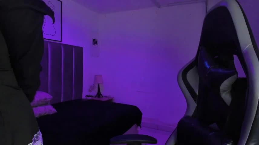 Kitty_Gang Adult Chat October 18, 2026