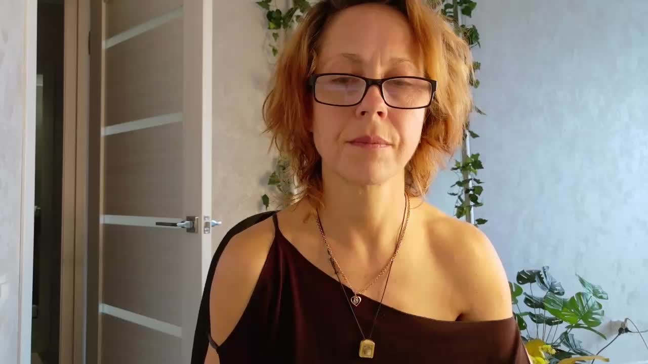 LioraWeiss Adult Chat October 18, 2026