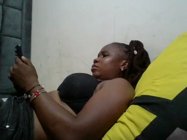 yummyyychocolatee Adult Chat October 18, 2026
