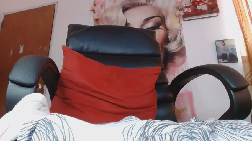 Sexy-Favgirl Adult Chat October 18, 2026