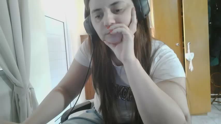 Mikii_ Adult Chat October 18, 2026