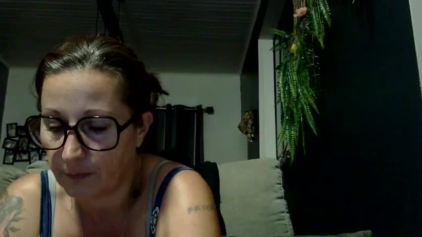feline27 Adult Chat October 19, 2026