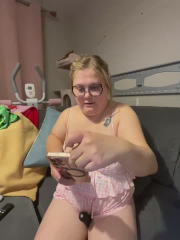 Ivy-Rose-xx Adult Chat October 19, 2026