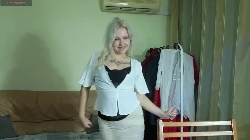 XrayBlonde Adult Chat October 19, 2026