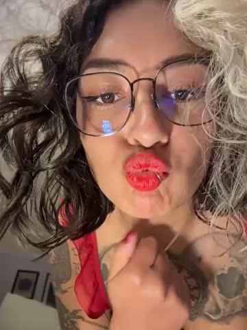 Rae_Lil_White Adult Chat October 18, 2026