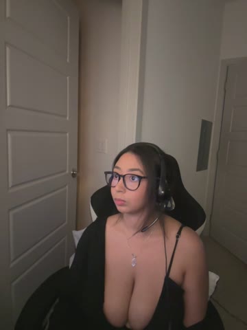 smilesss2 Adult Chat October 18, 2026