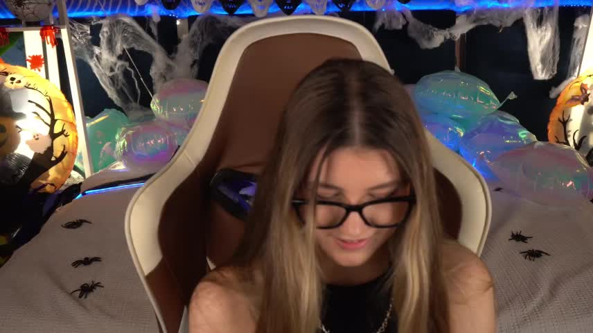 Lissaa_Moon Adult Chat October 18, 2026