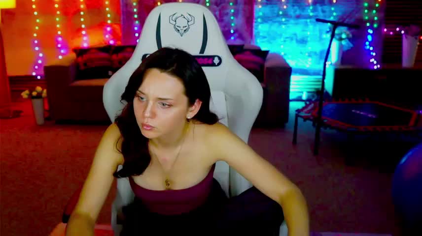 Olivia054_Sweet Adult Chat October 19, 2026