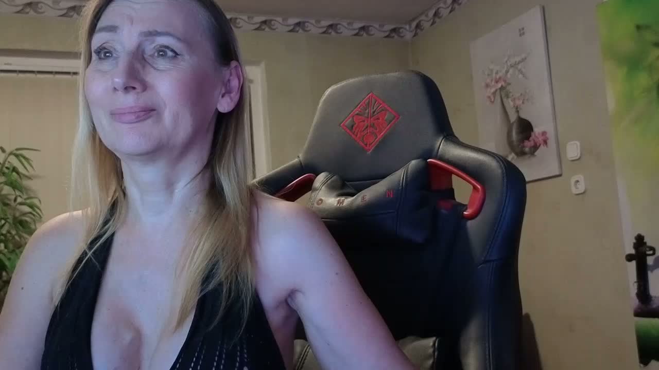 Sexy-Angela Adult Chat October 18, 2026