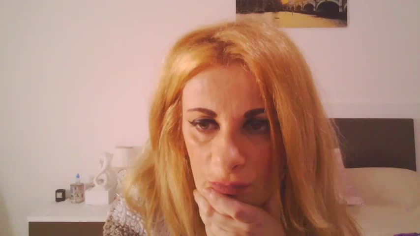 Clara1986 Adult Chat October 18, 2026