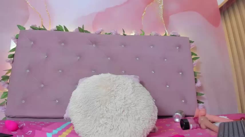 violet_taylor_ Adult Chat October 18, 2026