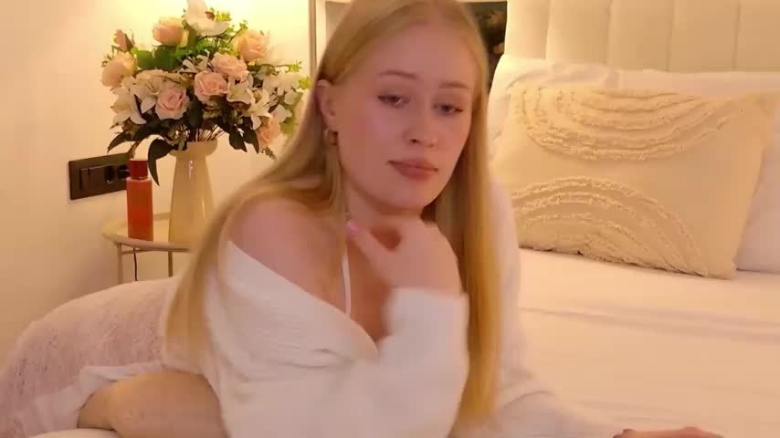 JuliaJaee Adult Chat October 19, 2026