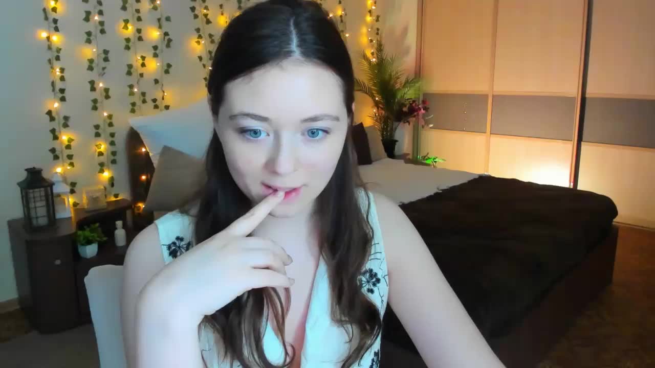 AlluringLookk Adult Chat October 18, 2026