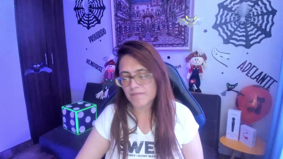 Ivette_Shaira Adult Chat October 19, 2026