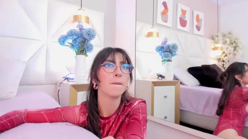 Zoey_kiss_ Adult Chat October 19, 2026