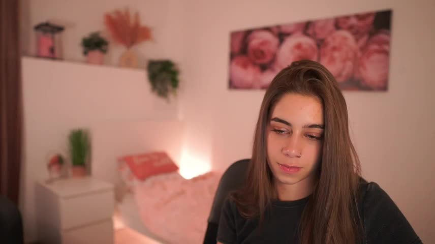 OliviaMoretti Adult Chat October 19, 2026