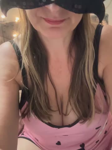 X-Bella22-X Adult Chat October 19, 2026