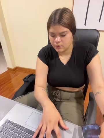 Thara_Fresneda_ Adult Chat October 19, 2026