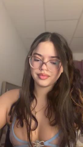Valentina2390 Adult Chat October 19, 2026