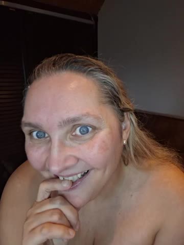 MaskedQueen77 Adult Chat October 19, 2026