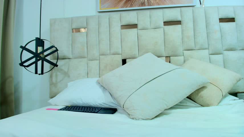 Sofia_Bloom__ Adult Chat October 19, 2026
