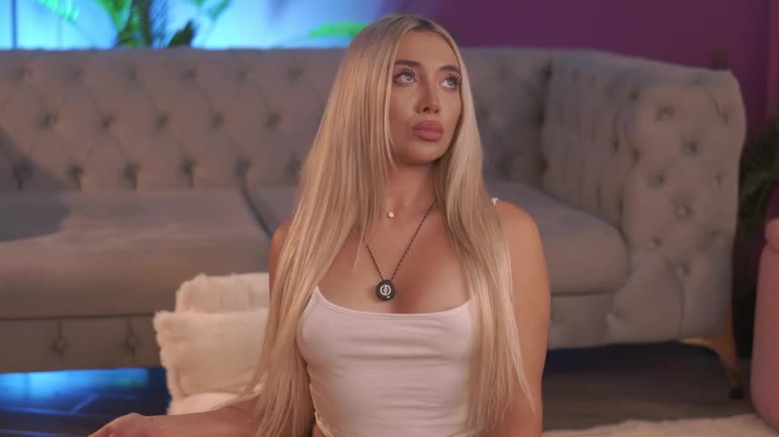 HottieJessyeX Adult Chat October 19, 2026