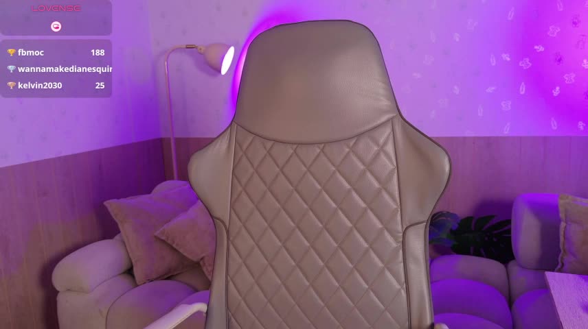 _EmilyRouge_ Adult Chat October 19, 2026