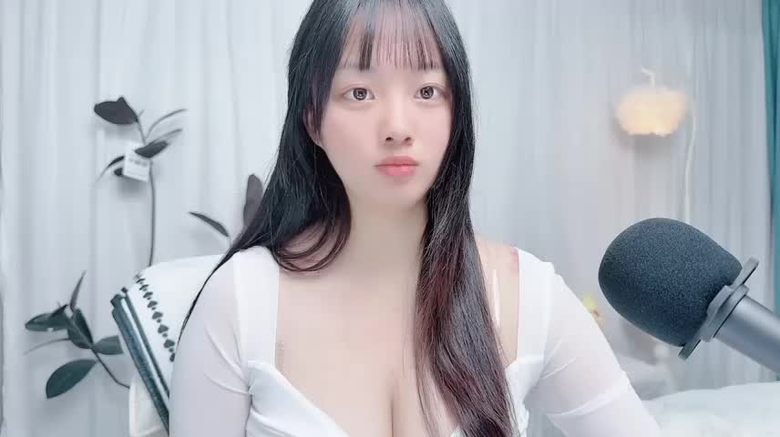 Winnie666999 Adult Chat October 19, 2026
