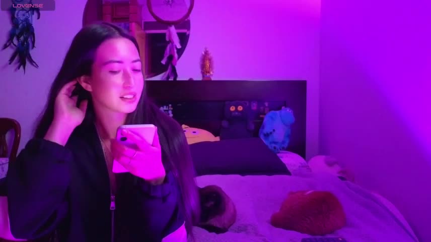 Victoria_Valenti Adult Chat October 20, 2026