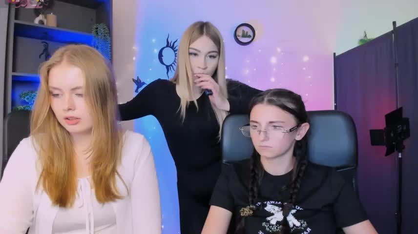 caroline_honeyy Adult Chat October 20, 2026