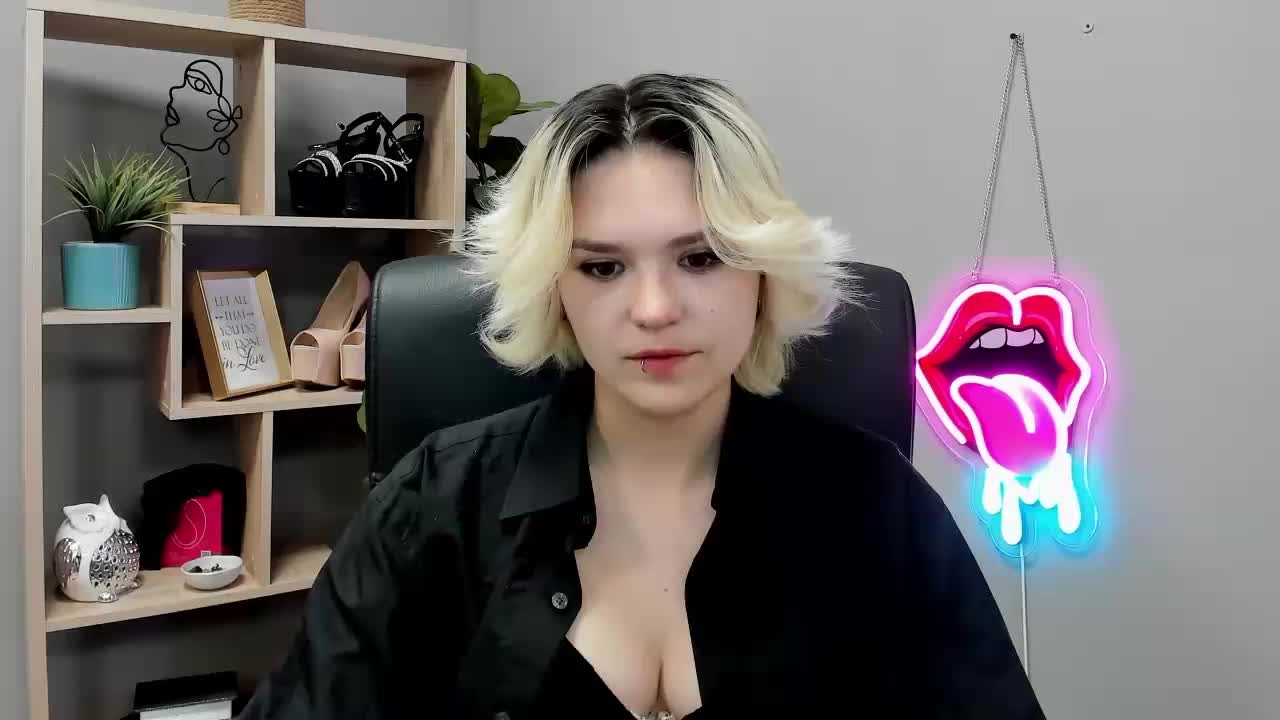 SweetLilyxo Adult Chat October 20, 2026