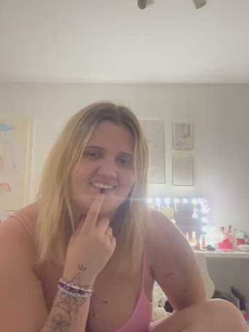 HotGirl01_ Adult Chat October 20, 2026