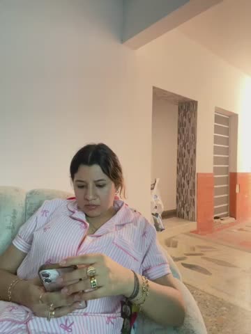 roxi-fox Adult Chat October 21, 2026