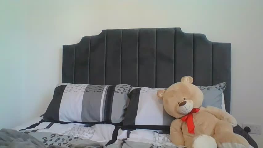 Charl_XOXO Adult Chat October 20, 2026