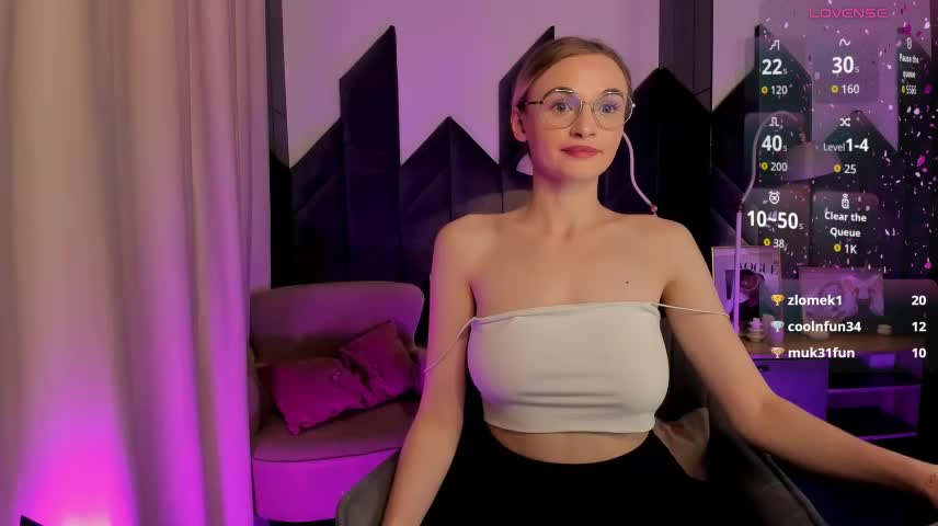 Mila__Lux Adult Chat October 20, 2026