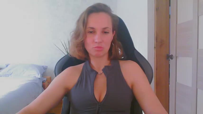 CristaQ Adult Chat October 20, 2026
