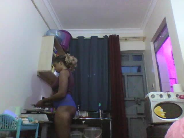 Lauraqueen254 Adult Chat October 21, 2026