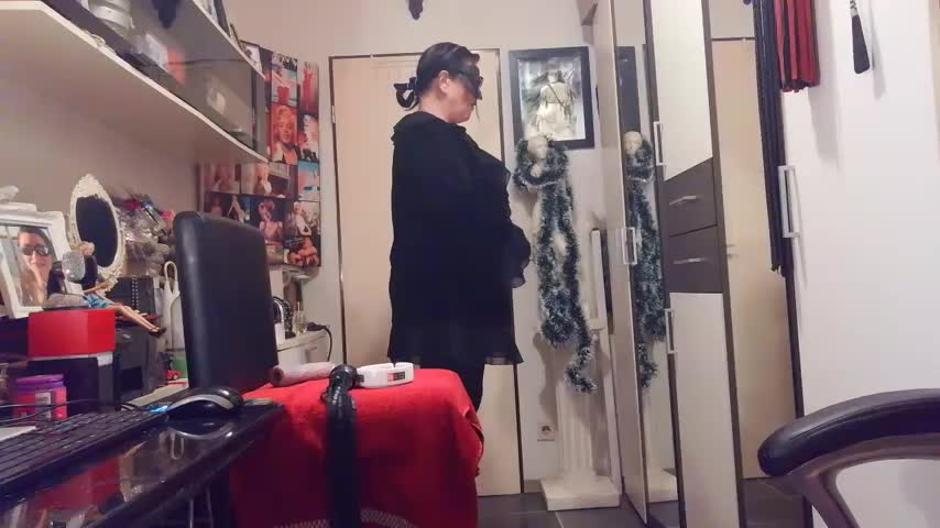 LadyMaxime511 Adult Chat October 21, 2026