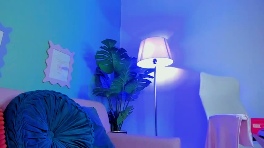 Jana_petite Adult Chat October 21, 2026