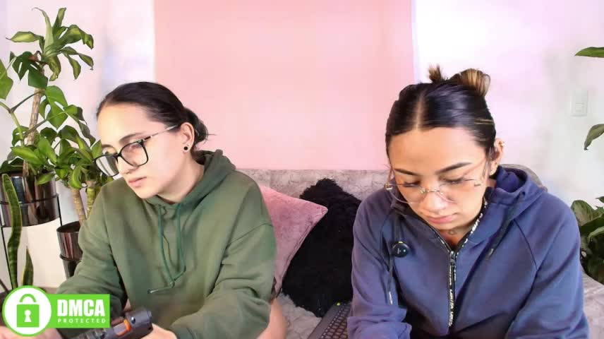 Jules_n_Gia Adult Chat October 21, 2026