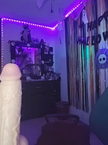 Ema_goddess Adult Chat October 21, 2026