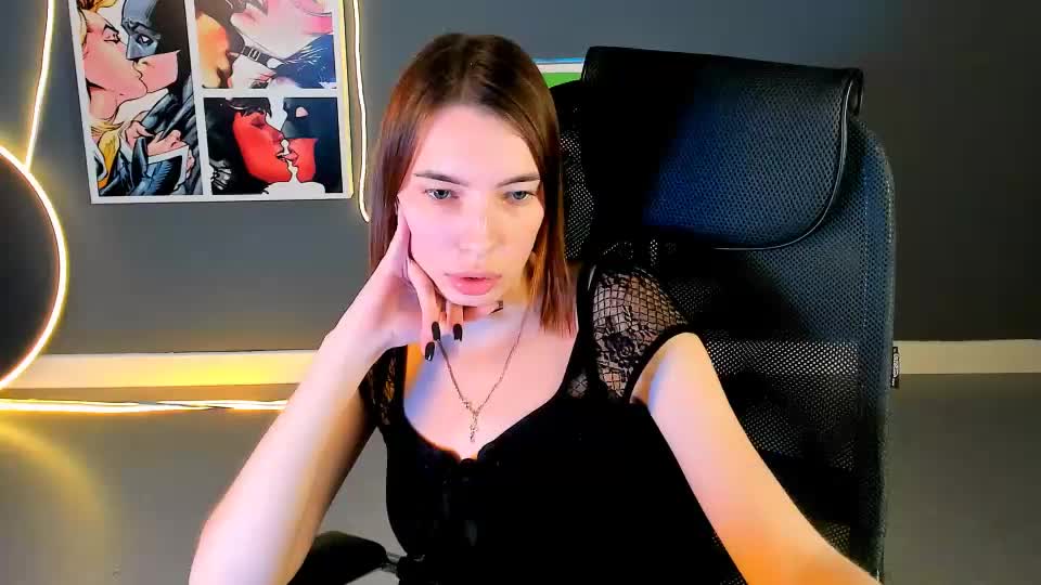 elzamadison_2026-10-20_18-37-40_335 Adult Chat October 21, 2026