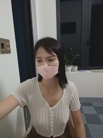 Emma_Linh Adult Chat October 22, 2026