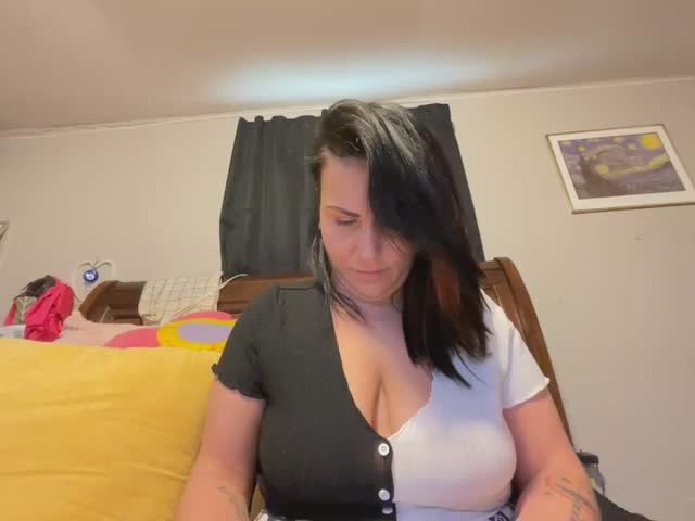 UrMilfy01 Adult Chat October 21, 2026