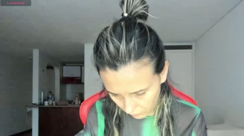 zoe_jeane_beker Adult Chat October 22, 2026